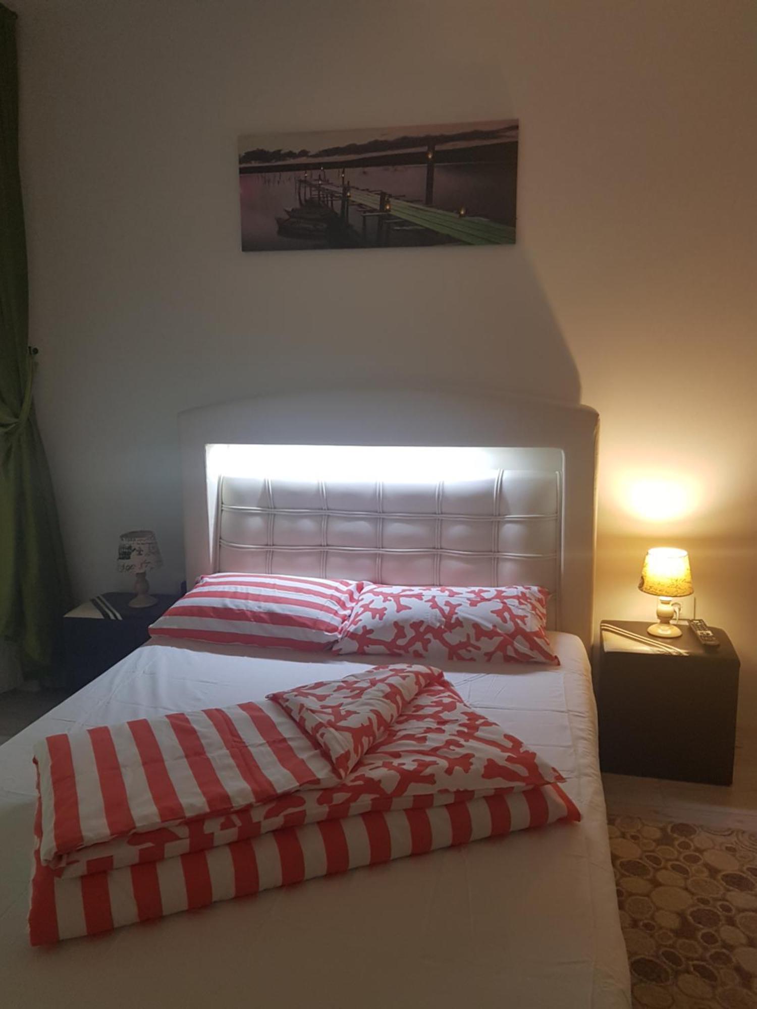 Apartament Ultracentral Monadin 2 Brasov Ruang foto